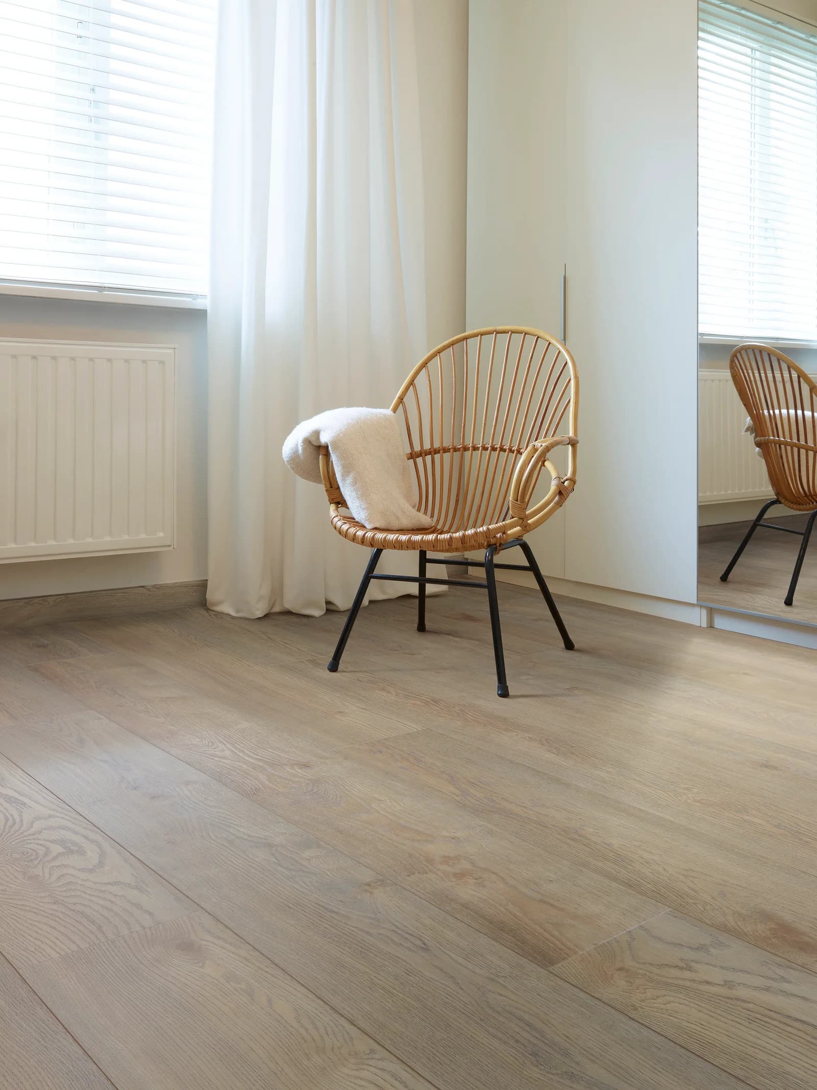 Vinylová podlaha COREtec Marlow s realistickou kresbou dreva v interiéri